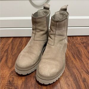 Timberland Light Tan Chelsea Boot